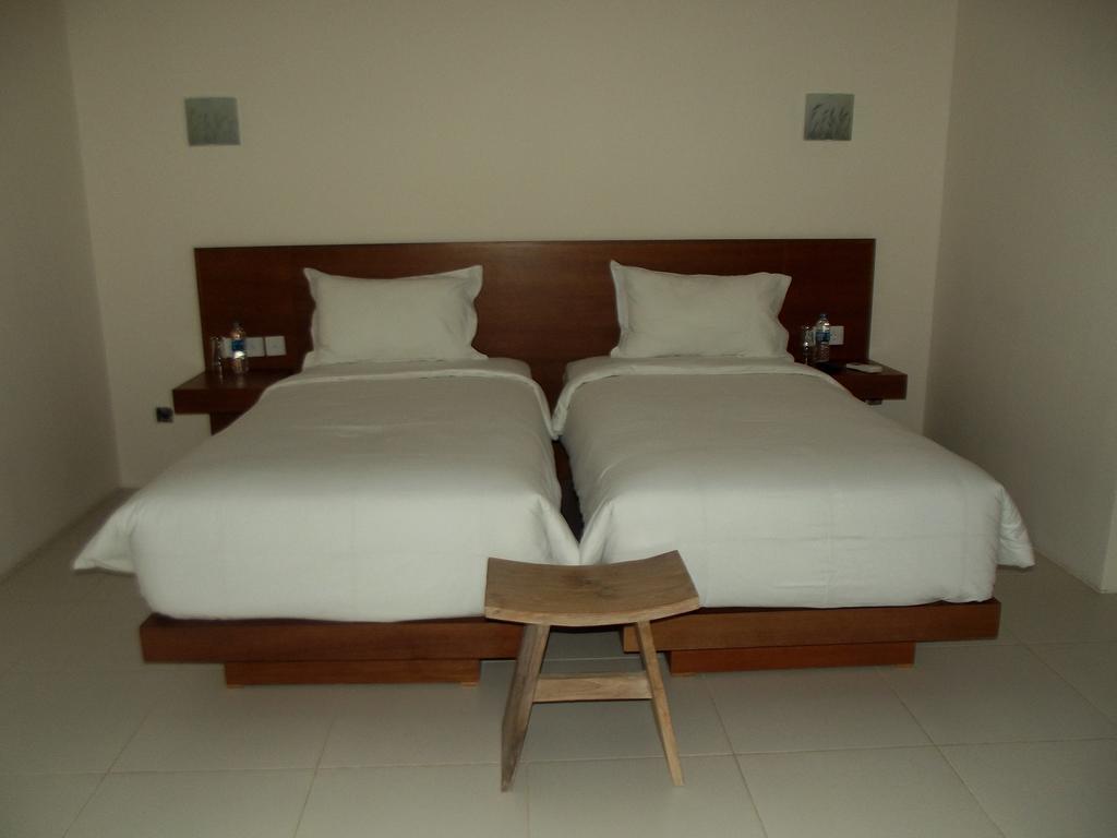 L Bajo Hotel Labuan Bajo Exterior photo