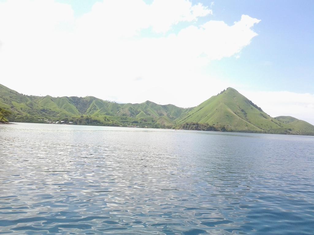 L Bajo Hotel Labuan Bajo Exterior photo